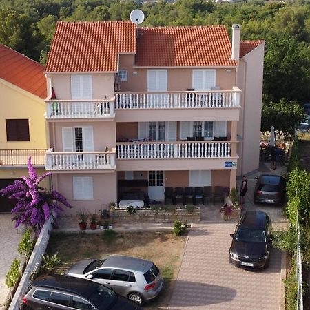 Apartment Mladen Biograd Na Moru Exteriér fotografie