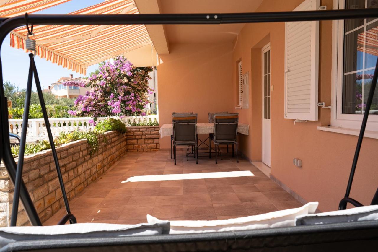 Apartment Mladen Biograd Na Moru Exteriér fotografie