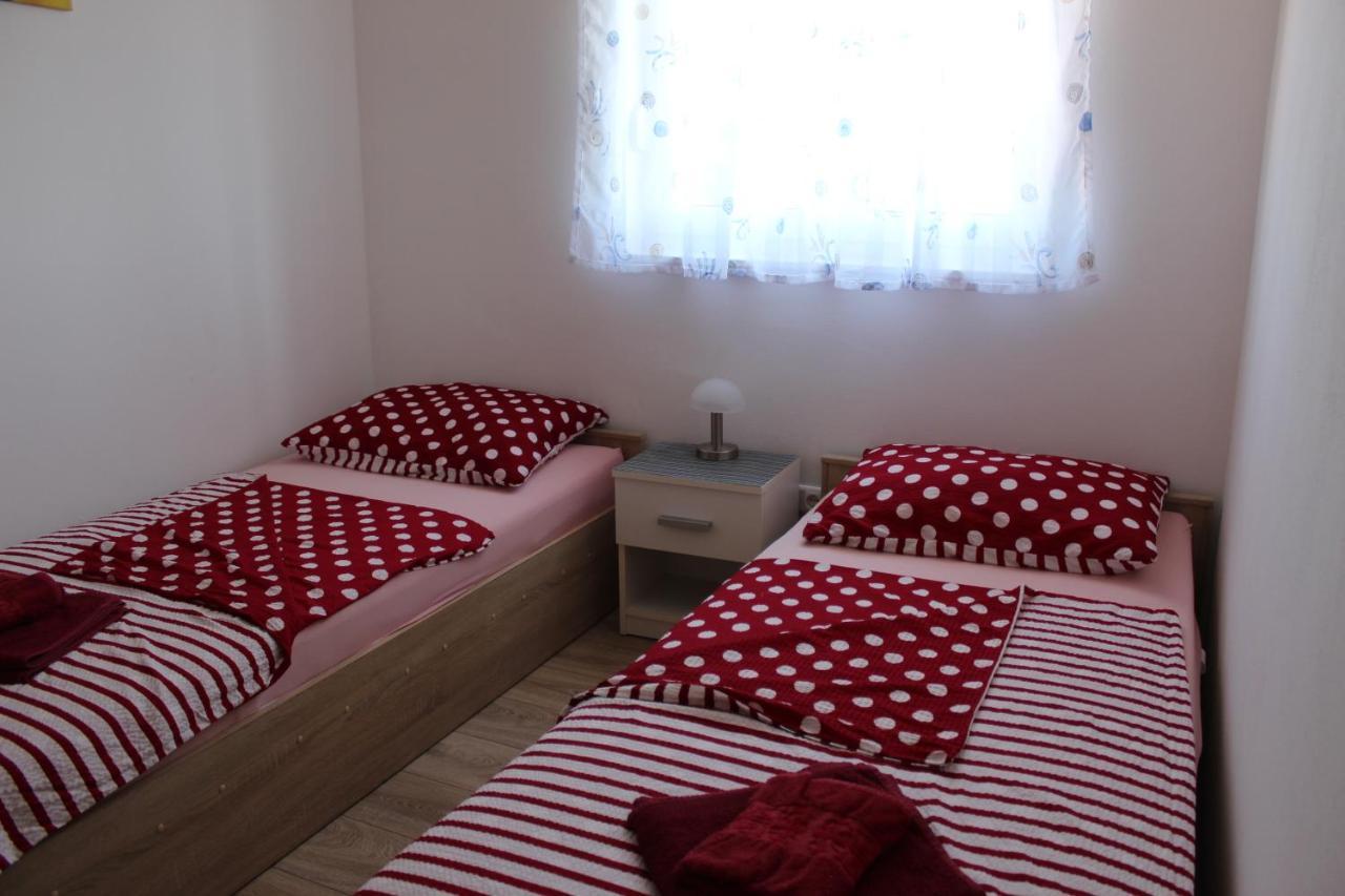 Apartment Mladen Biograd Na Moru Exteriér fotografie